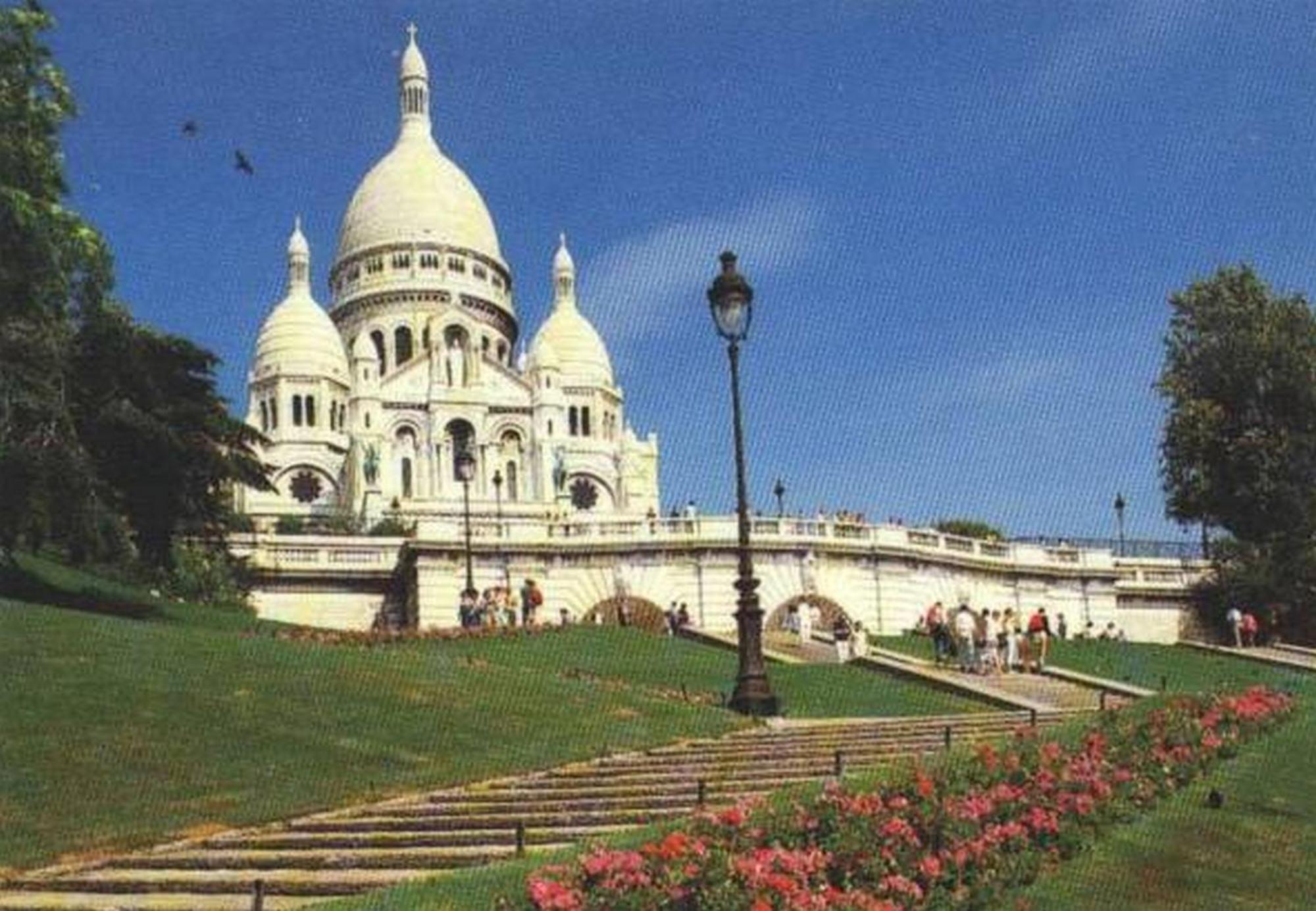 Hipotel Paris Montmartre Gare Du Nord Bagian luar foto