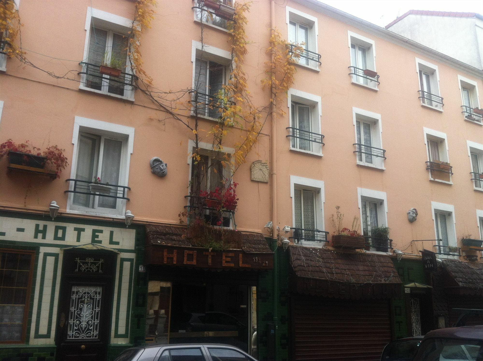 Hipotel Paris Montmartre Gare Du Nord Bagian luar foto